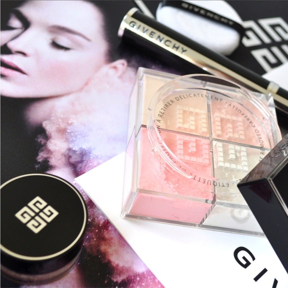 Givenchy Prisme Libre Illuminating & Color-Correcting Loose Powder Voile Rose 03 - Picture 2 of 3